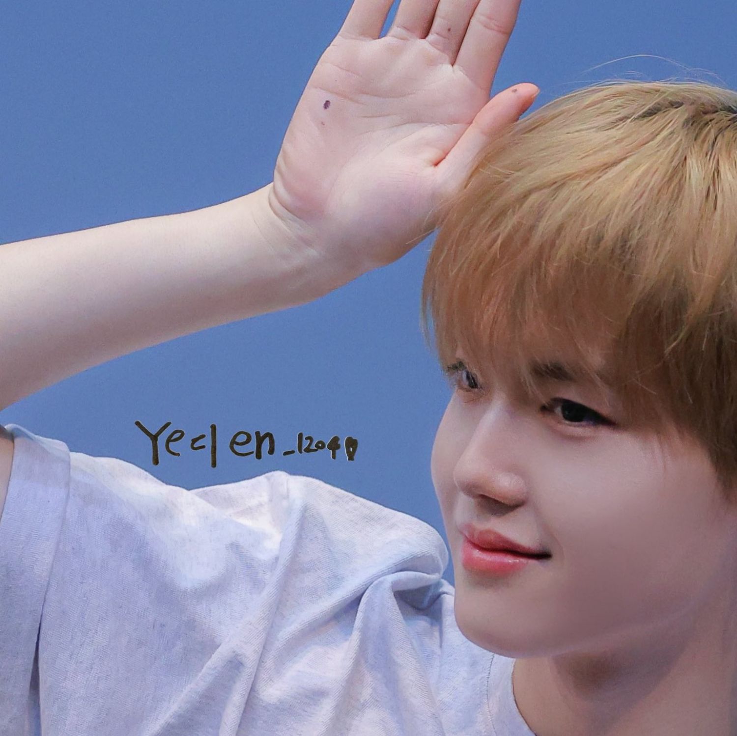 Behind-the-scenes cut of Doyoung (TREASURE)