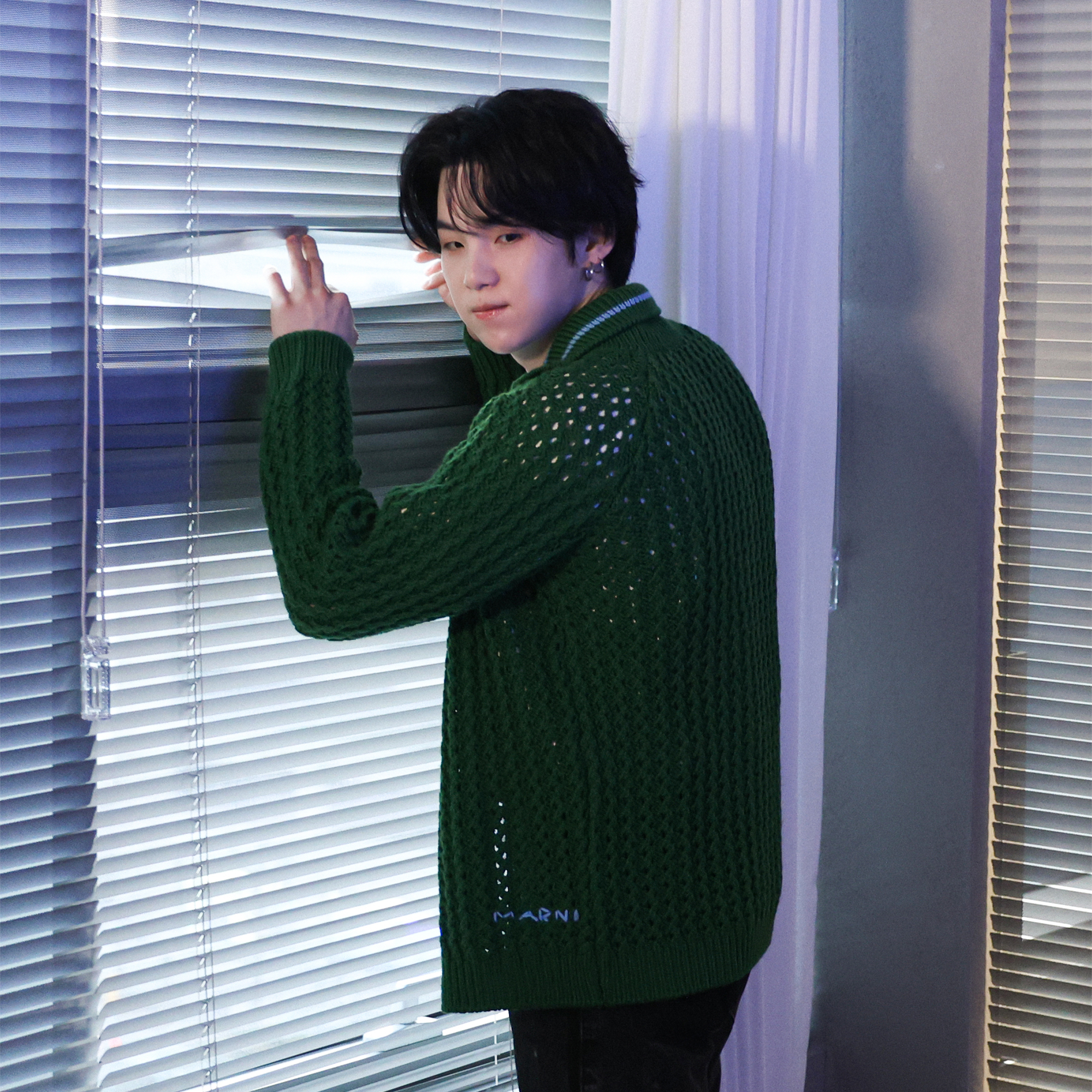 Foto aktivitas terbaru SUGA (BTS)
