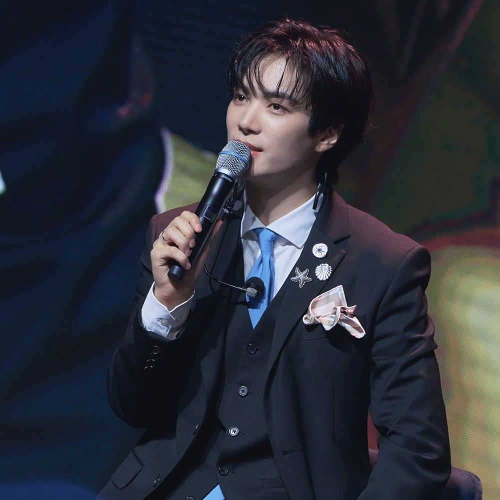 Behind-the-scenes cut of Kim Jonghyeon