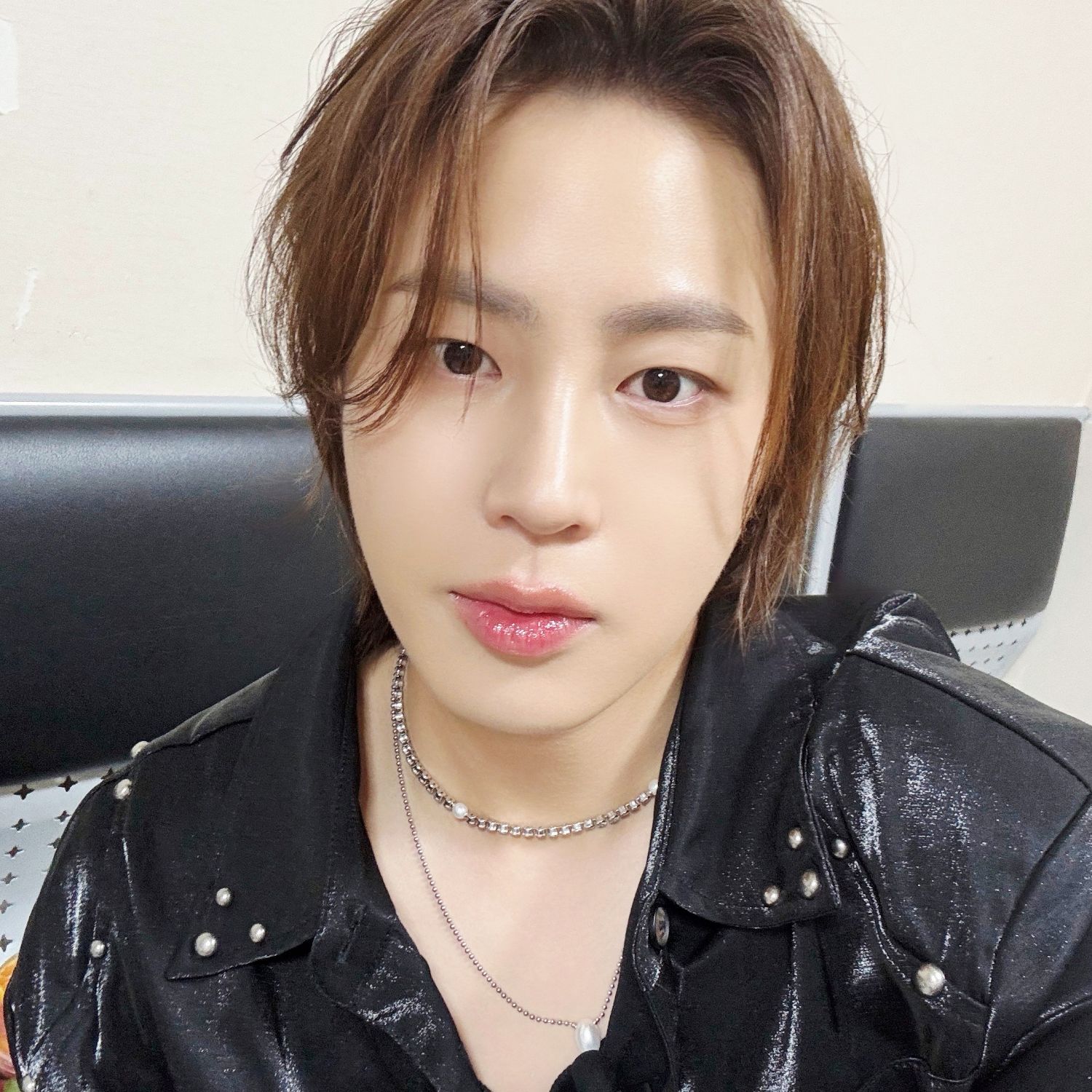 Behind-the-scenes cut of Ha Sungwoon