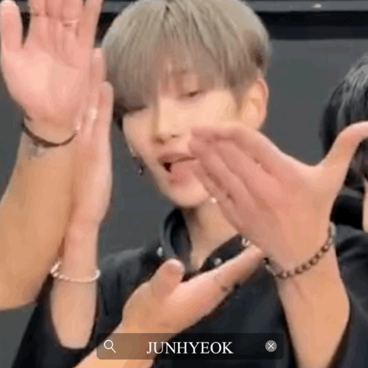 Latest photo of Junhyeok (n.SSign)