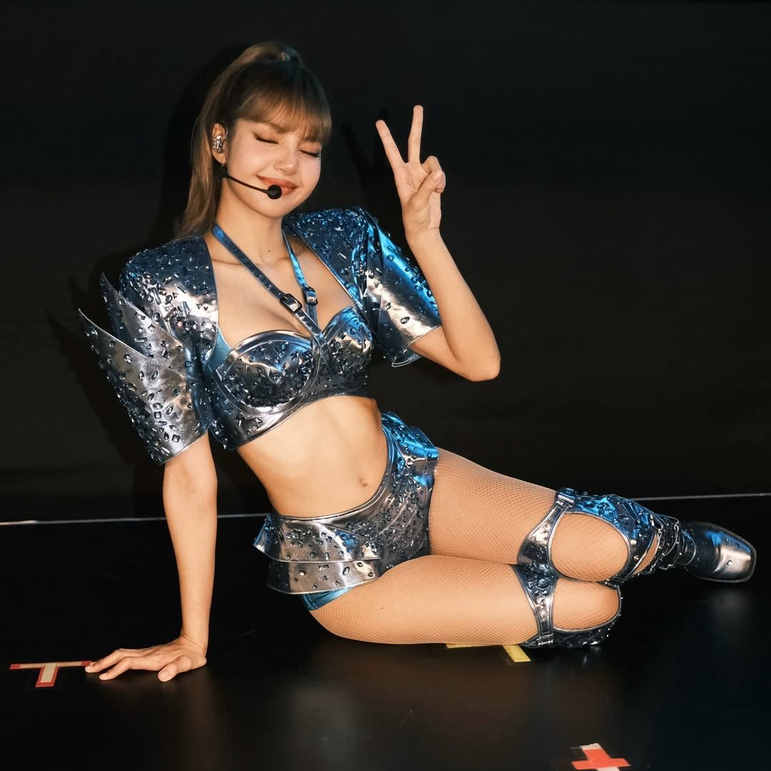 Lisa (BLACKPINK)的最新活動照片