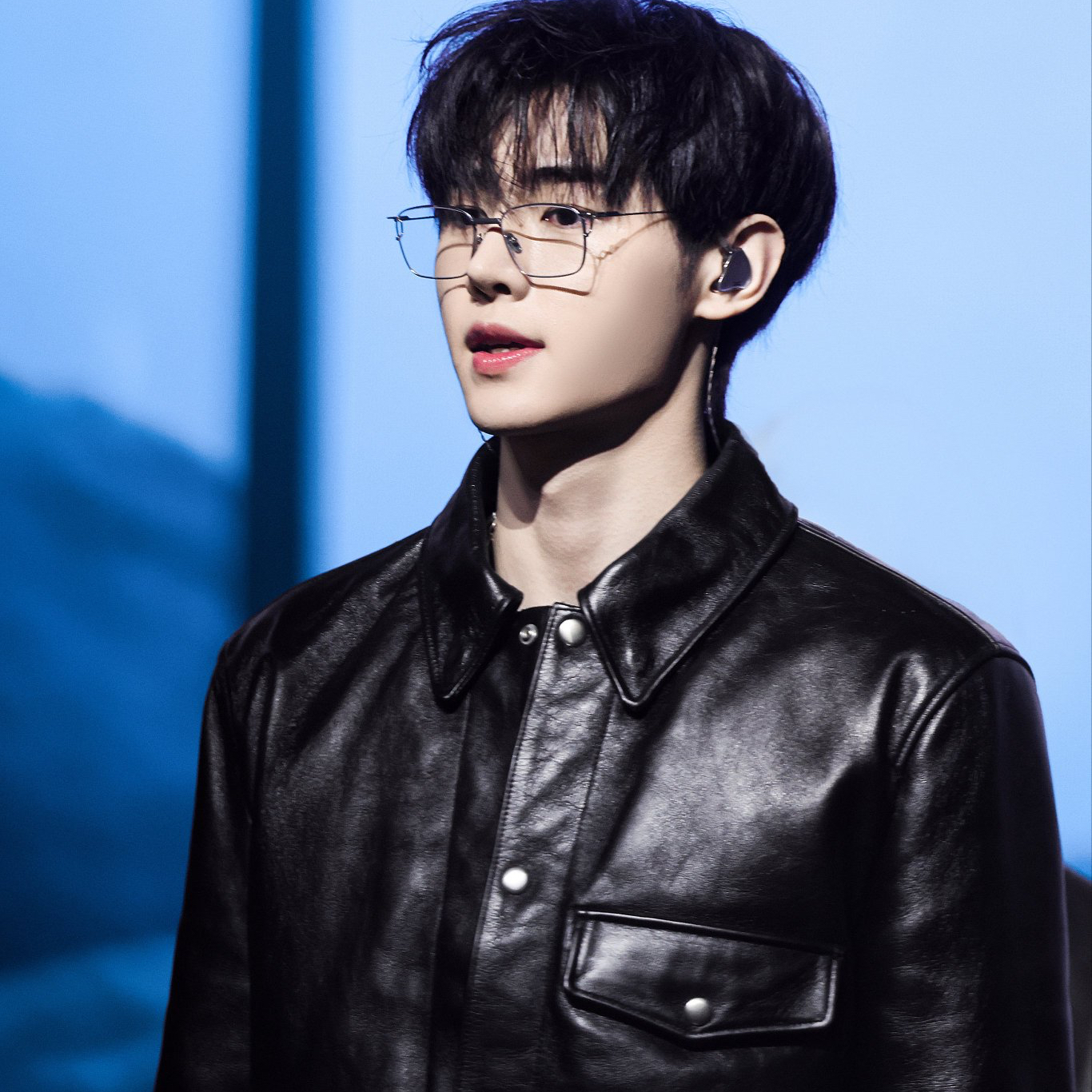 Latest photo of Sunghoon (ENHYPEN)