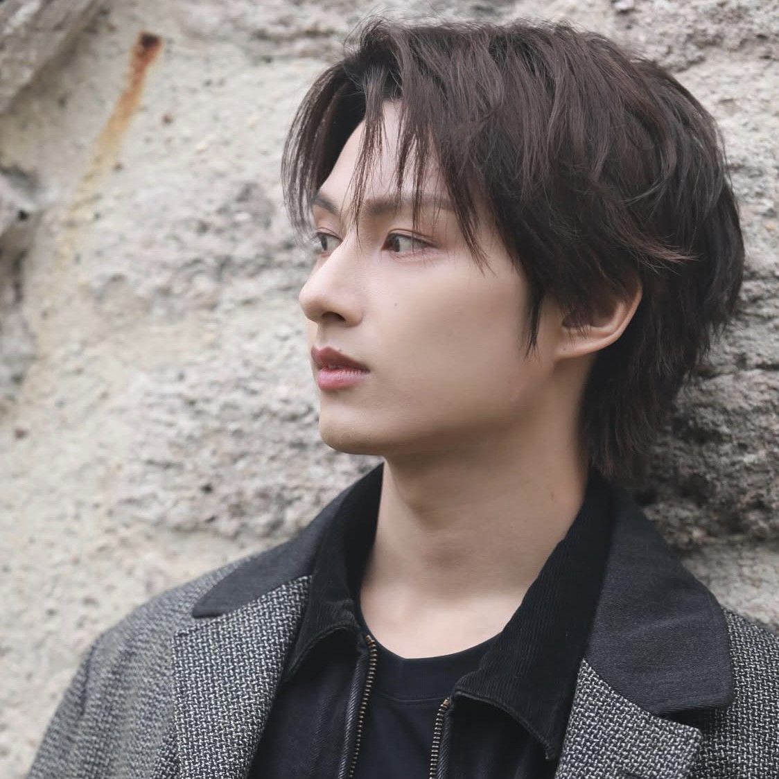 Behind-the-scenes cut of SEVENTEEN