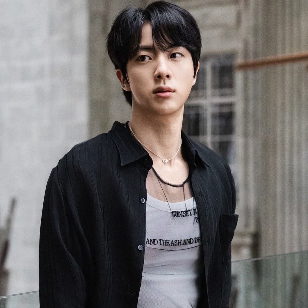 진 (방탄소년단) 최근 활동샷