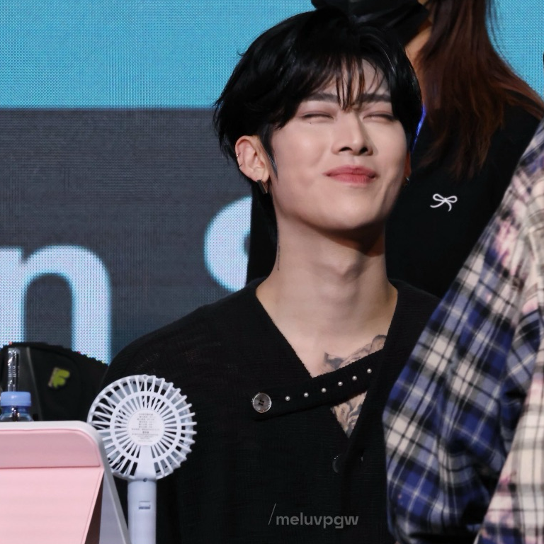 Behind-the-scenes cut of Ricky (ZEROBASEONE)