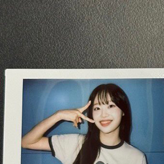 Behind-the-scenes cut of Chuu