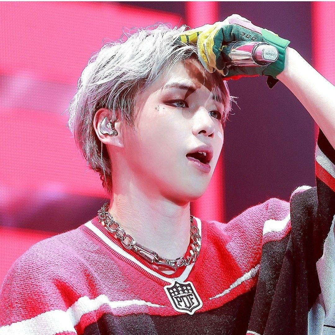 Latest photo of Kang Daniel
