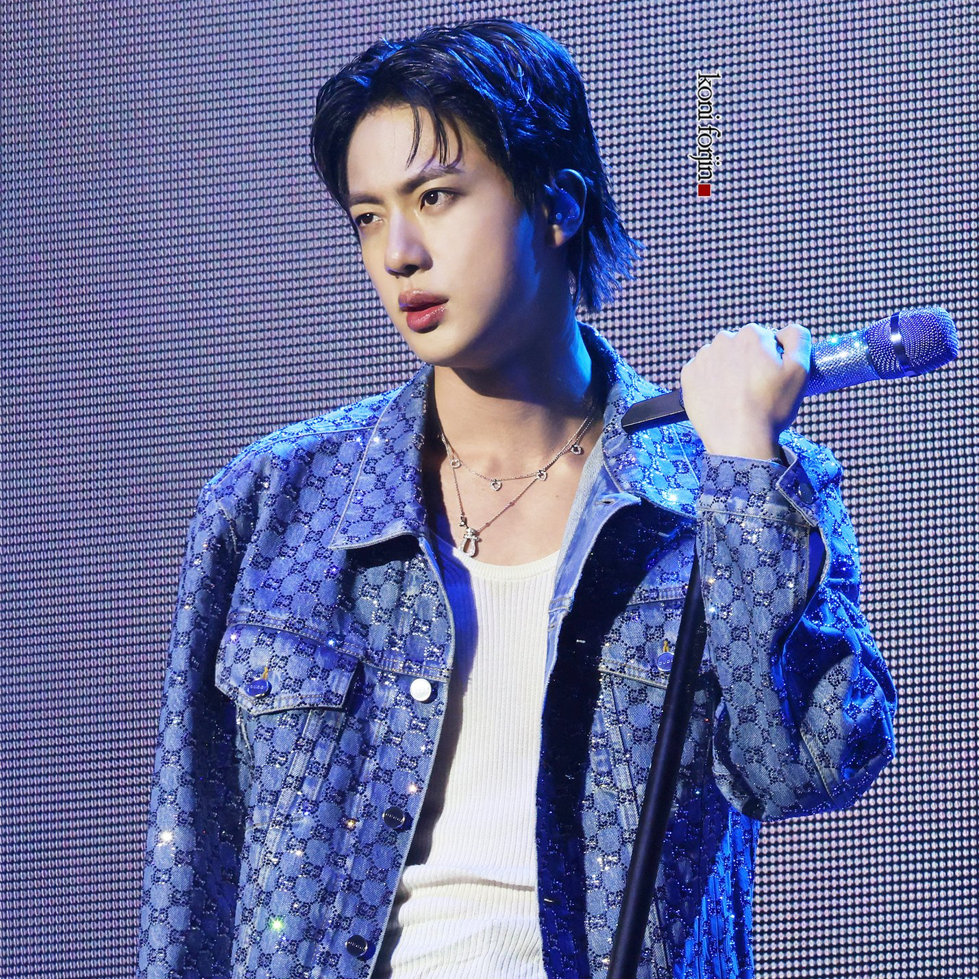 Foto aktivitas terbaru Jin (BTS)