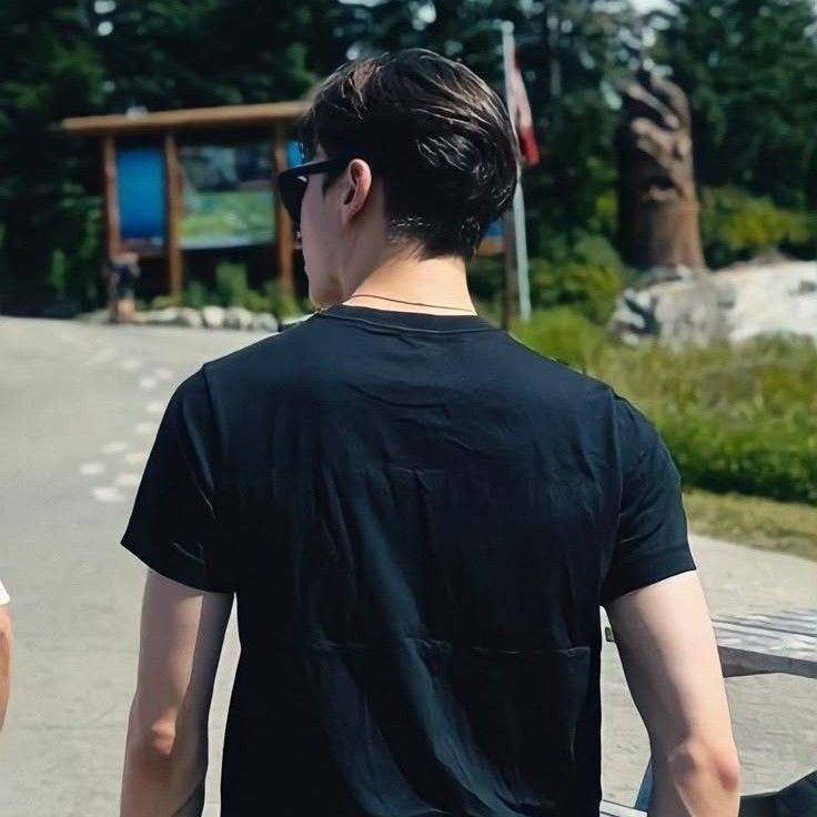 Behind-the-scenes cut of Vernon (SEVENTEEN)