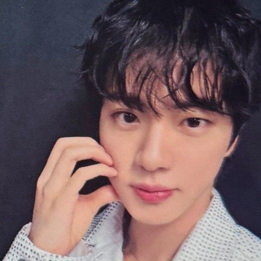 진 (방탄소년단) 최근 활동샷