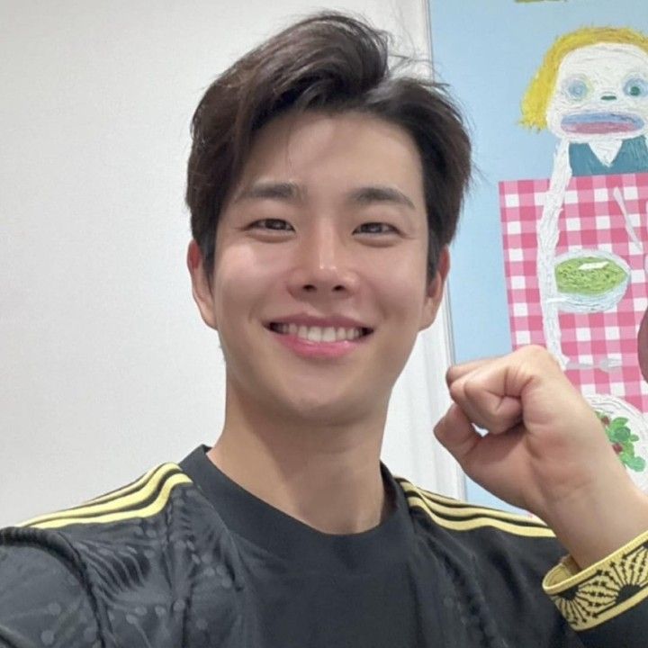 Latest photo of MJ (ASTRO)