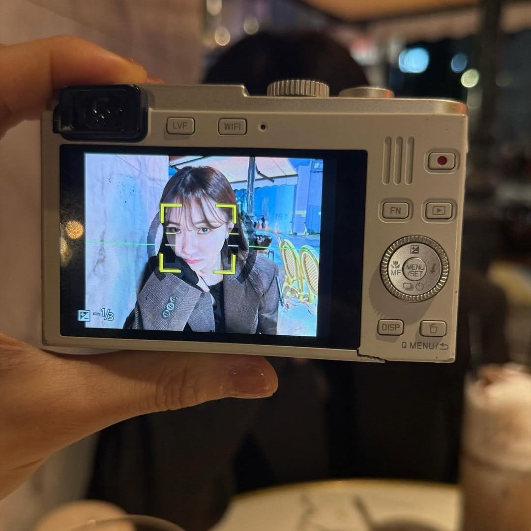A moment captured by DREAMCATCHER's fan