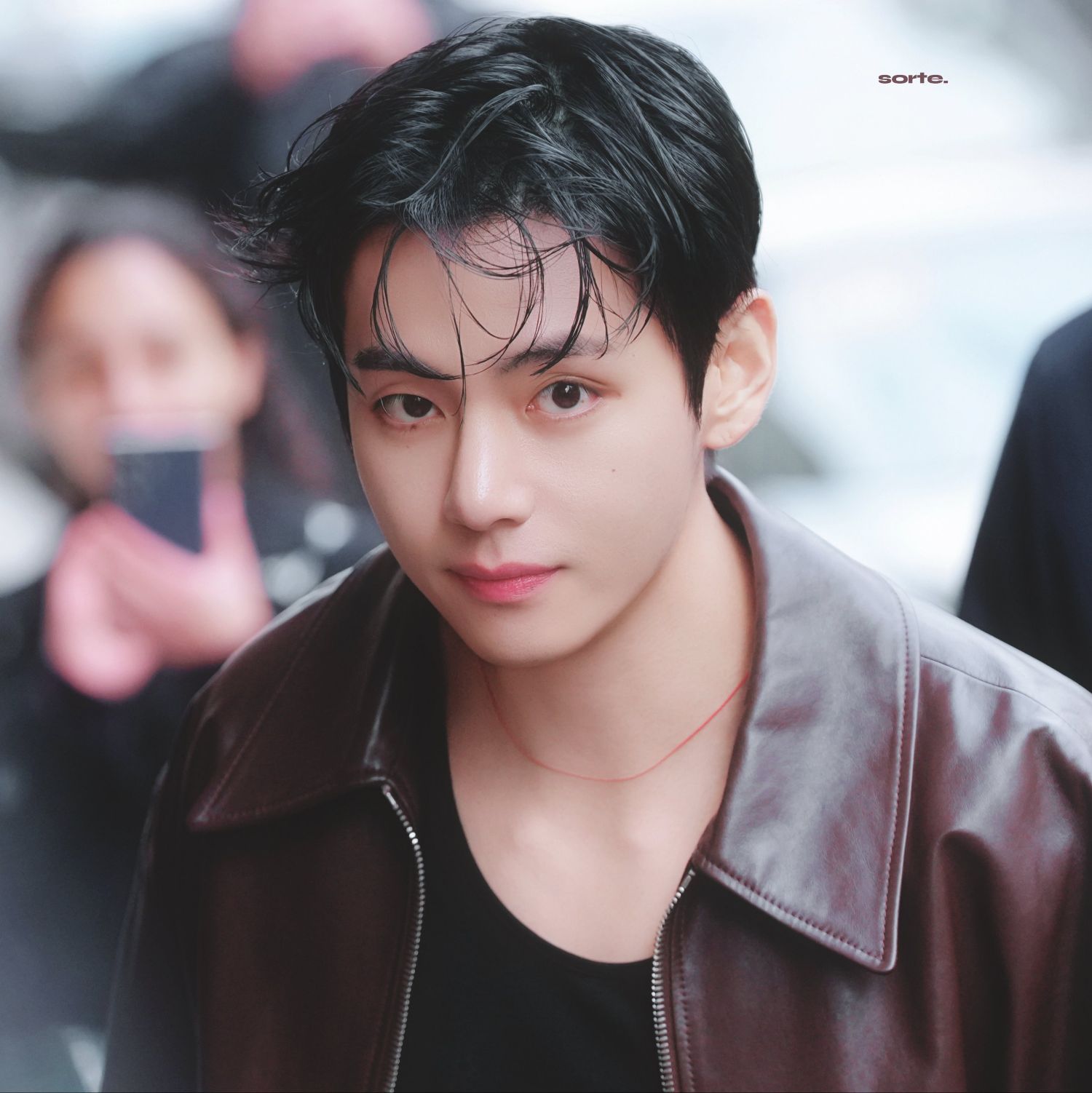 뷔 (방탄소년단)의 최신 사진