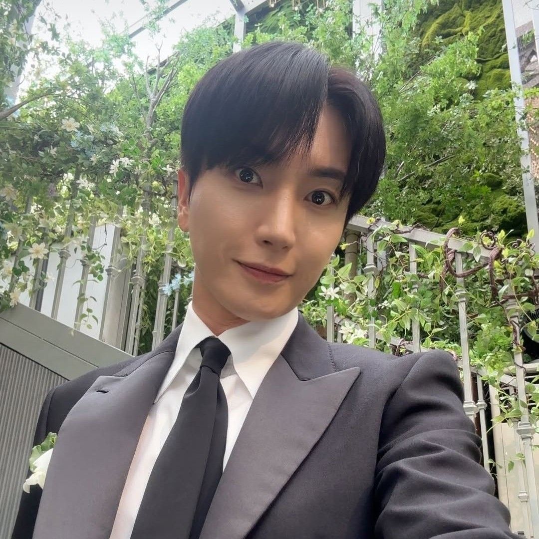 Recent activity shot of Leeteuk (Super Junior)