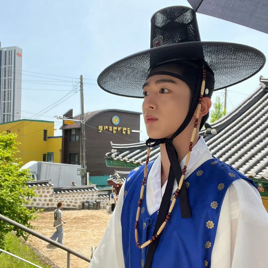 Latest photo of Kim Yohan (WEi)