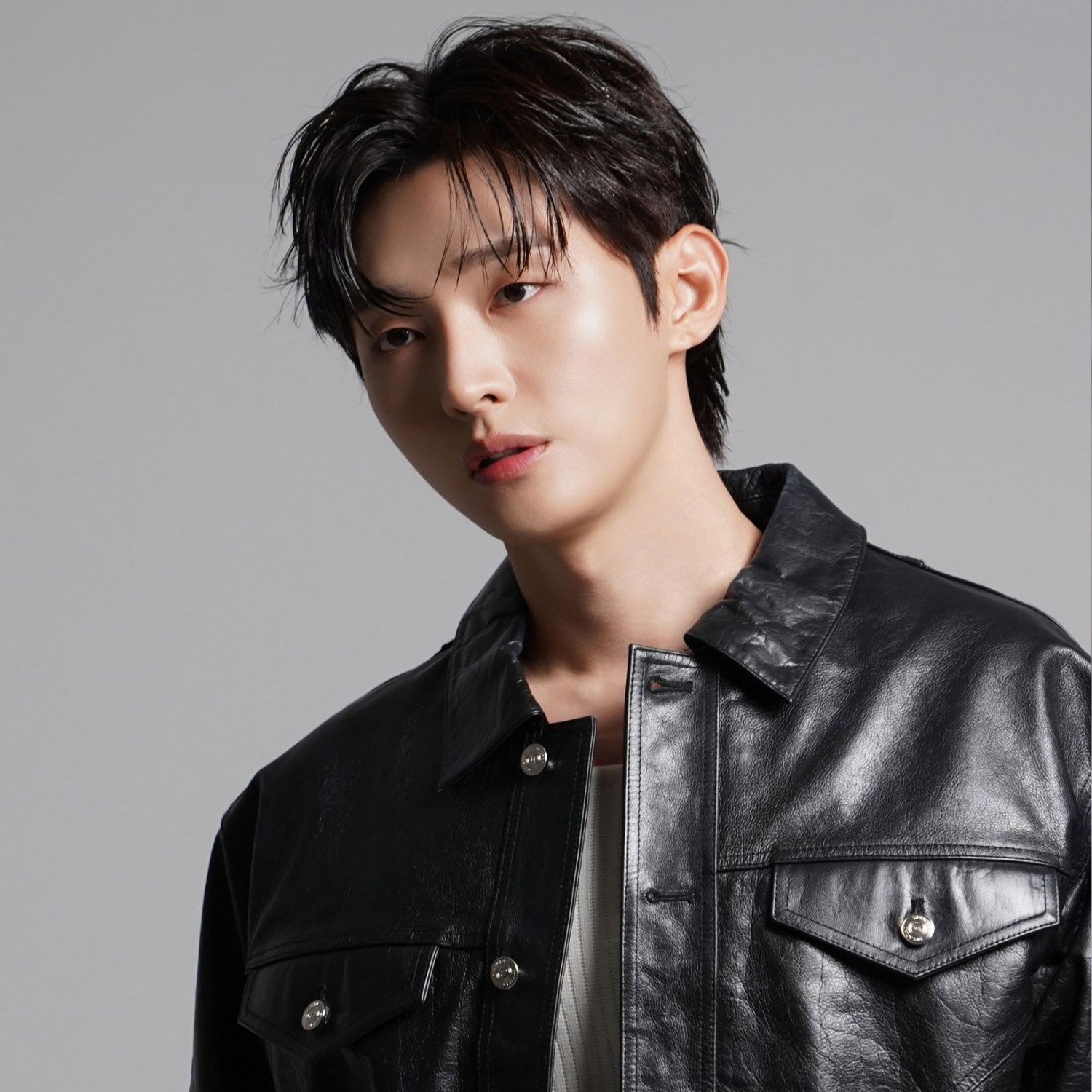 A moment captured by Yoon Jisung's fan