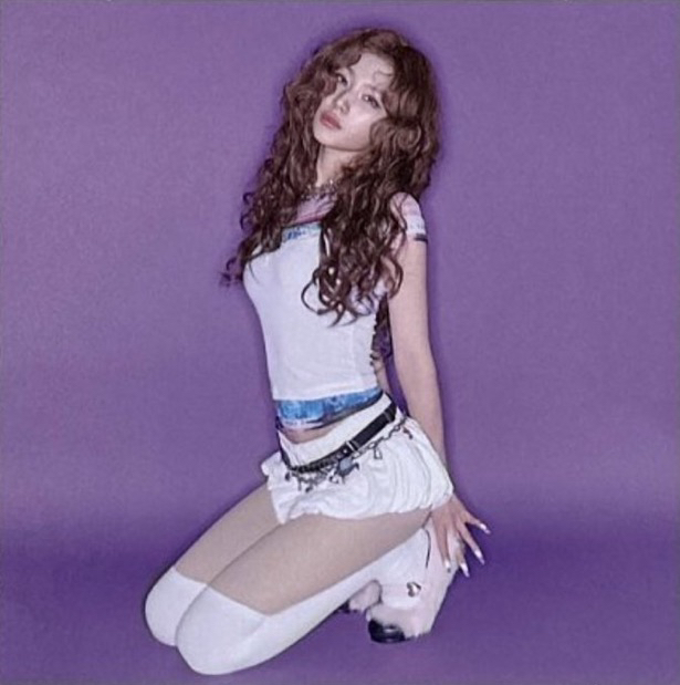 Behind-the-scenes cut of Sana (TWICE)