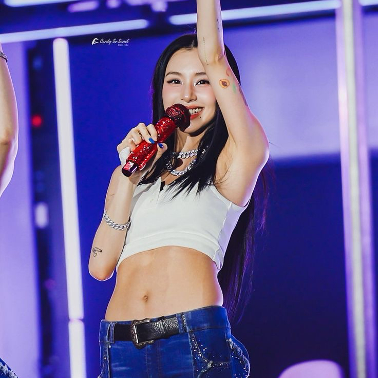 彩瑛 (TWICE)的最新照片