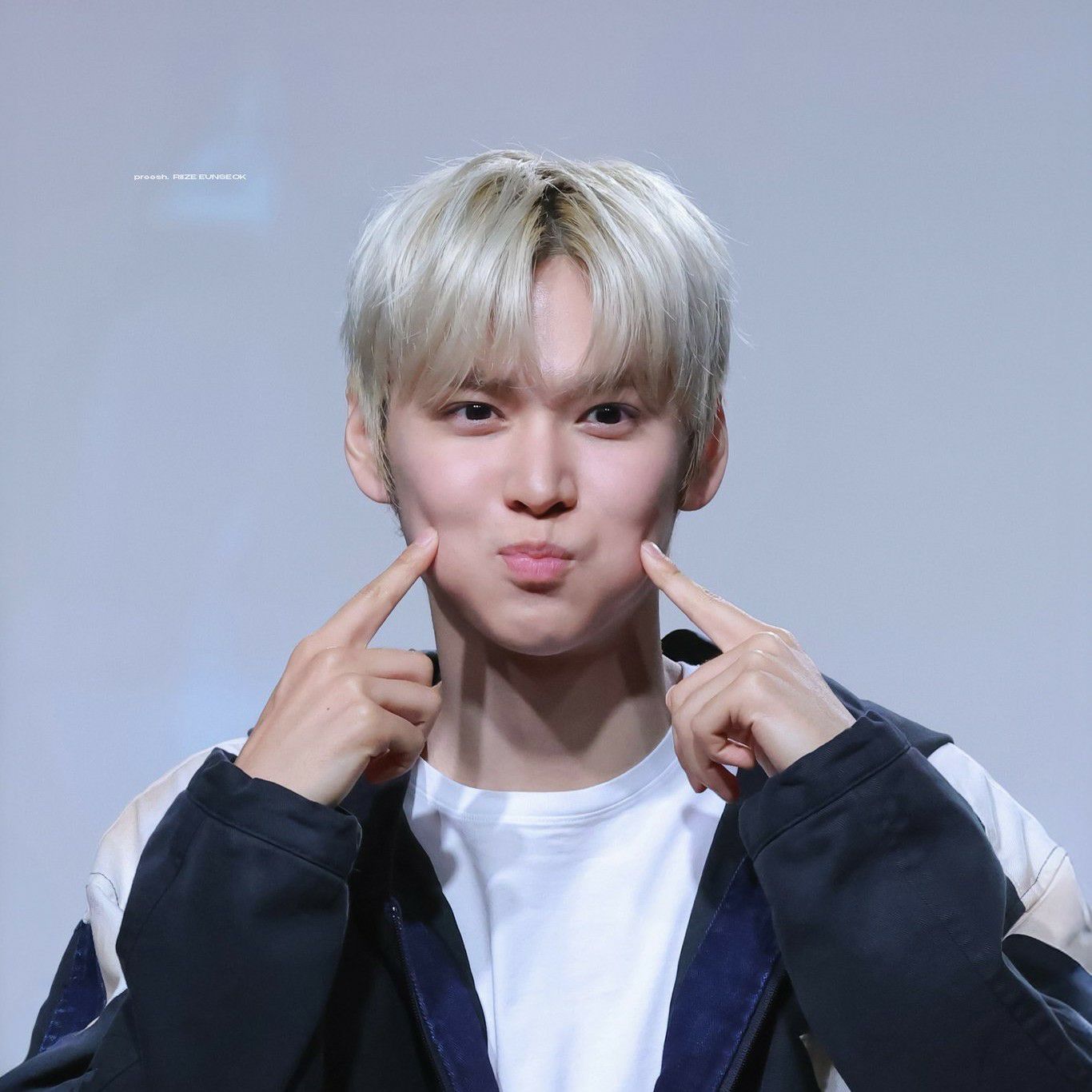 Recent activity shot of Eunseok (RIIZE)