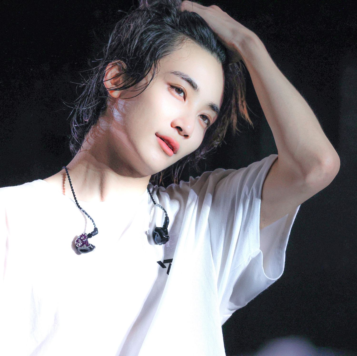 A moment captured by Jeonghan (SEVENTEEN)'s fan