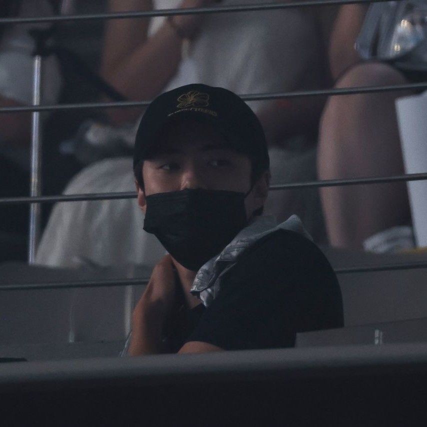 Behind-the-scenes cut of Sehun (EXO)