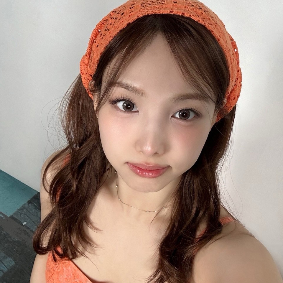A moment captured by Nayeon (TWICE)'s fan