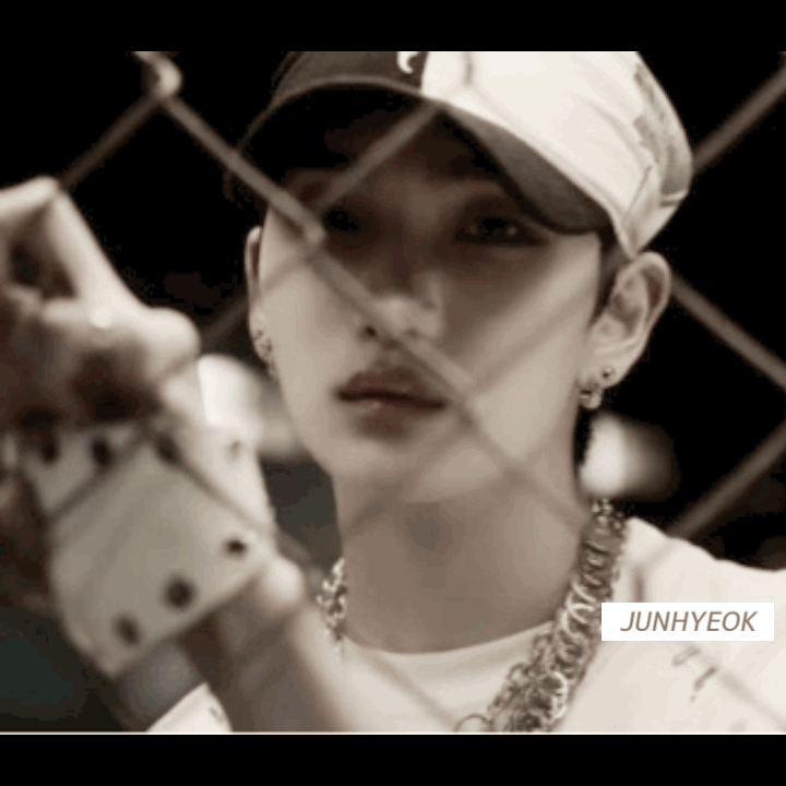 Behind-the-scenes cut of Junhyeok (n.SSign)