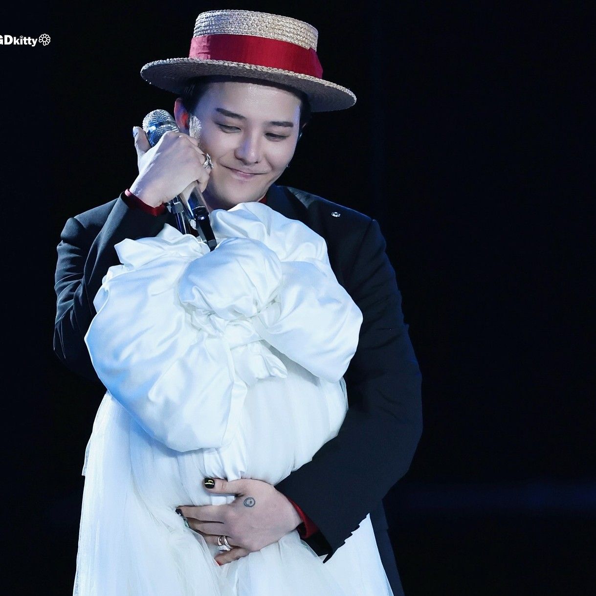 Recent activity shot of G-DRAGON (BIGBANG)