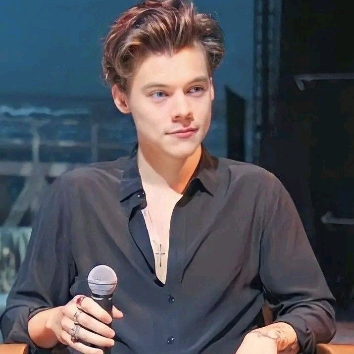Latest photo of Harry Styles