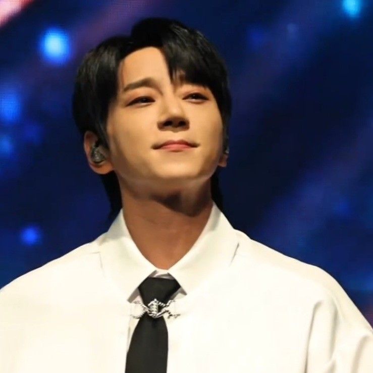 A moment captured by Hwang Chiyeol's fan