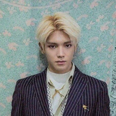 태용 (NCT 127)의 비하인드 컷