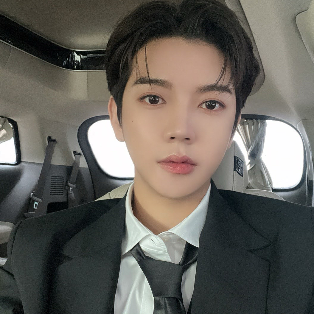 Behind-the-scenes cut of REN