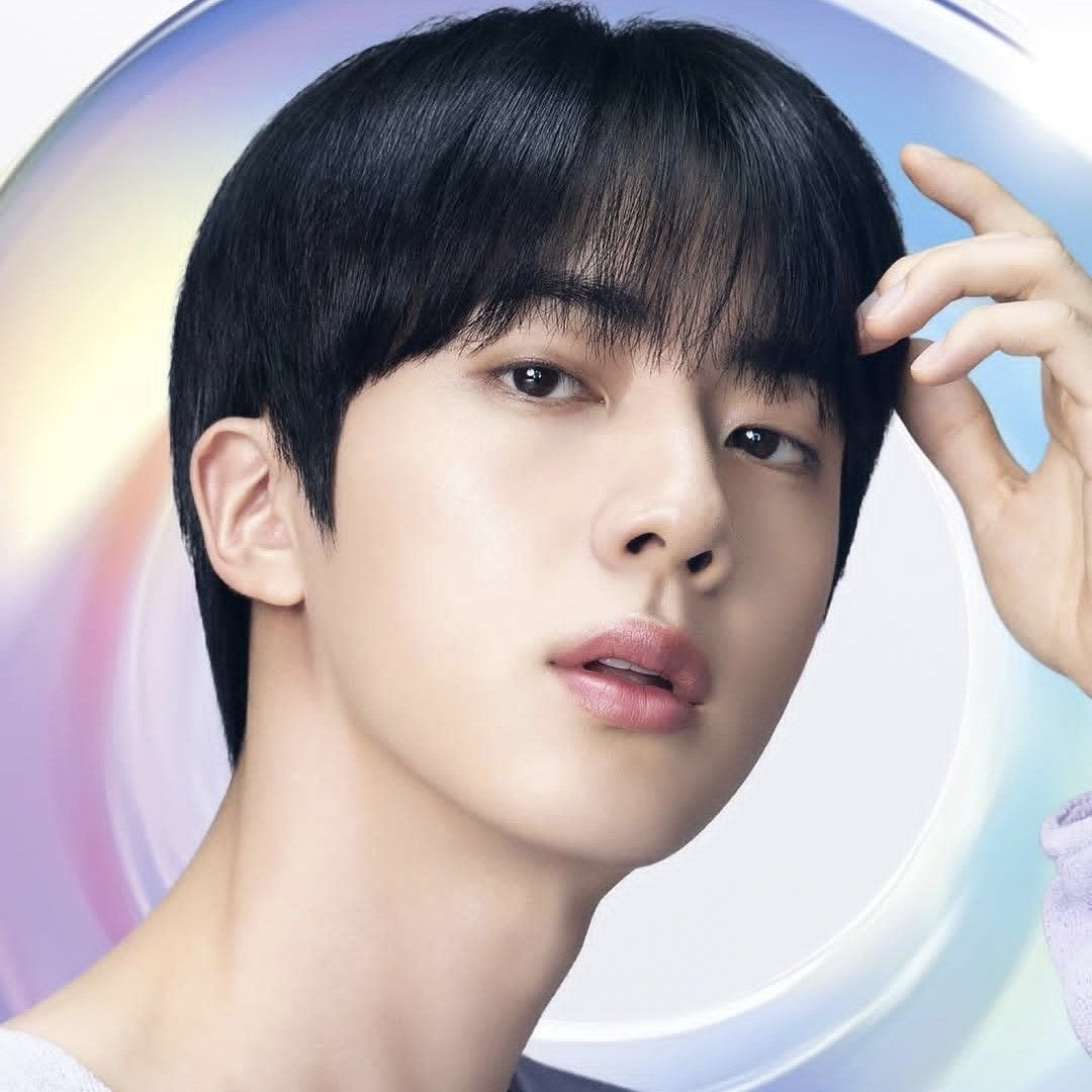 Behind-the-scenes cut of Jin (BTS)