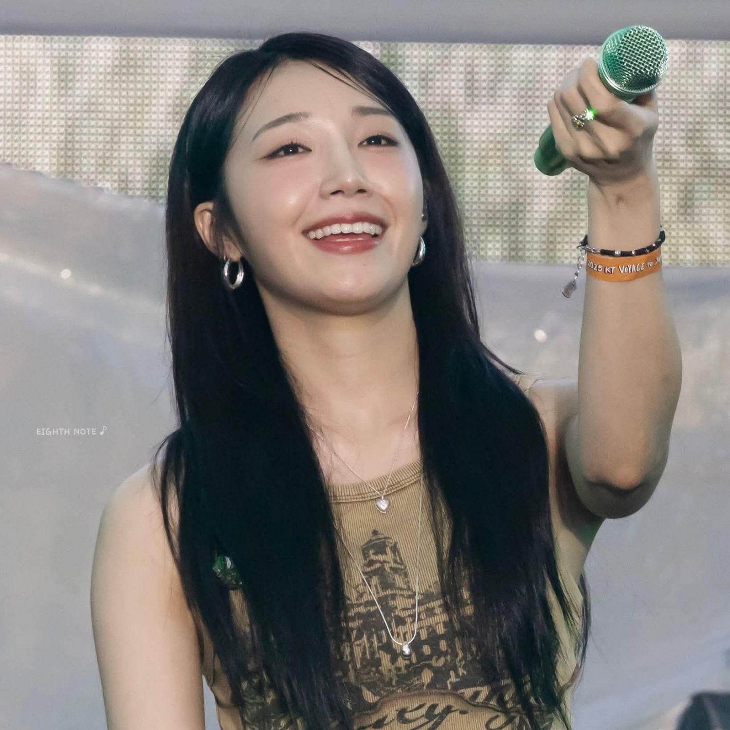 A moment captured by Jeong Eunji (Apink)'s fan
