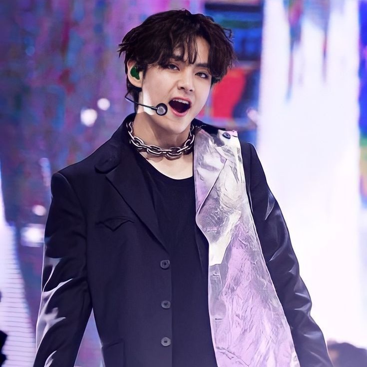 뷔 (방탄소년단)의 비하인드 컷