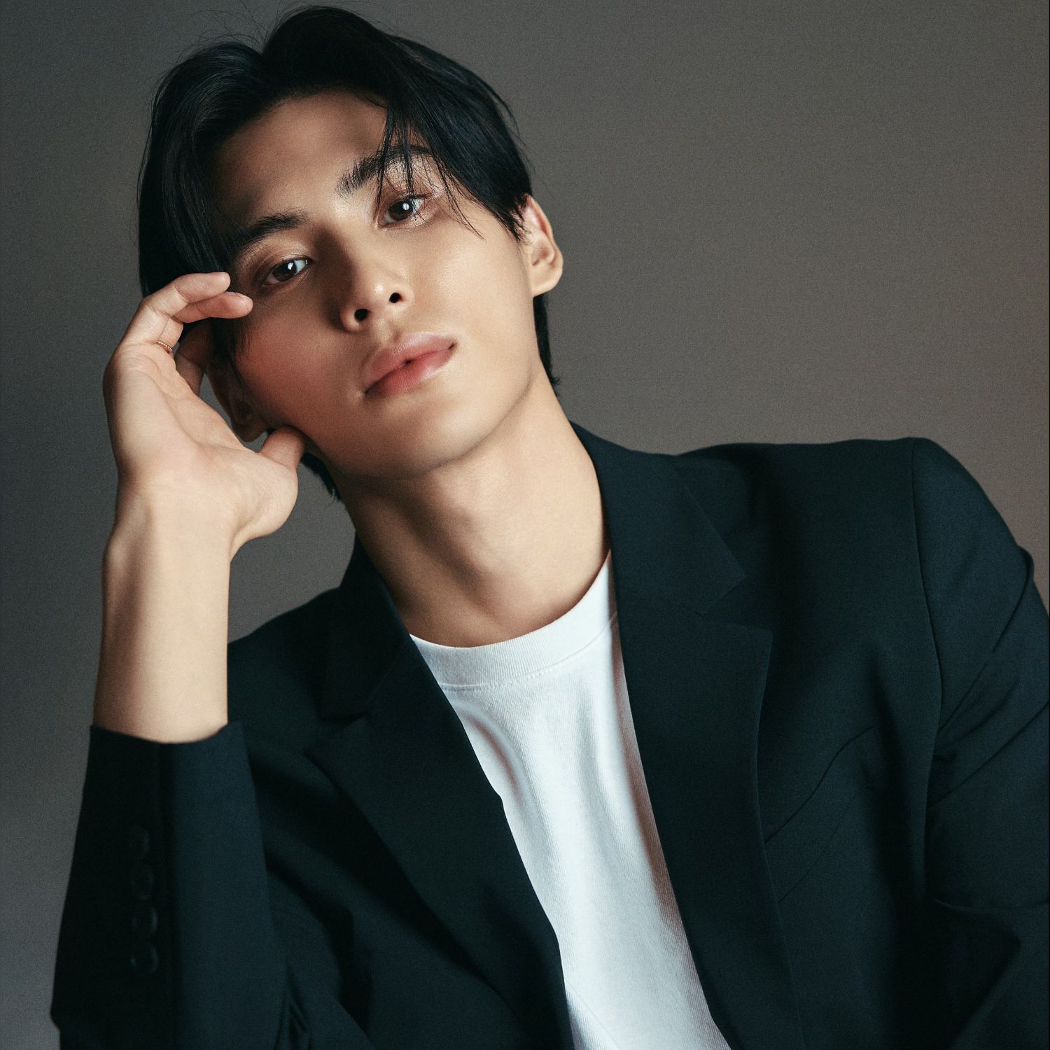 유태양 (SF9)의 비하인드 컷