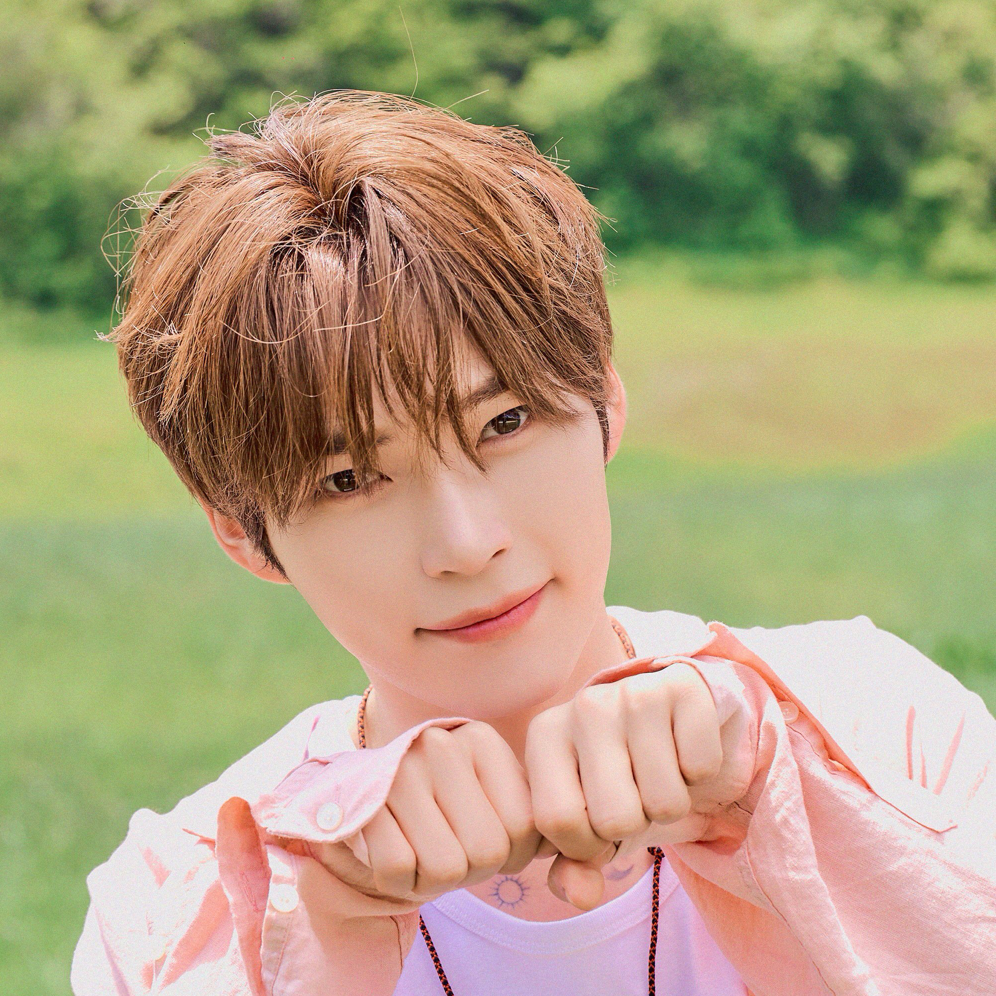 成韩彬 (ZEROBASEONE)的最新活动照片