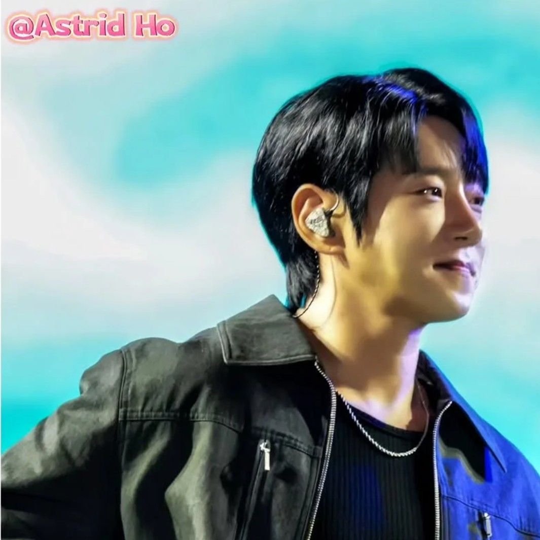 Foto terbaru Hwang Chiyeol