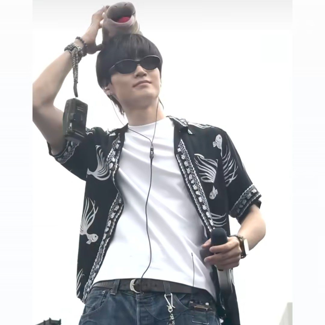 Latest photo of JAY B (GOT7)