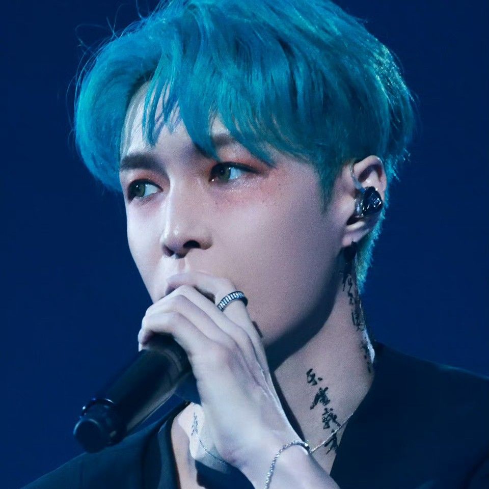 레이 (EXO)의 최신 사진