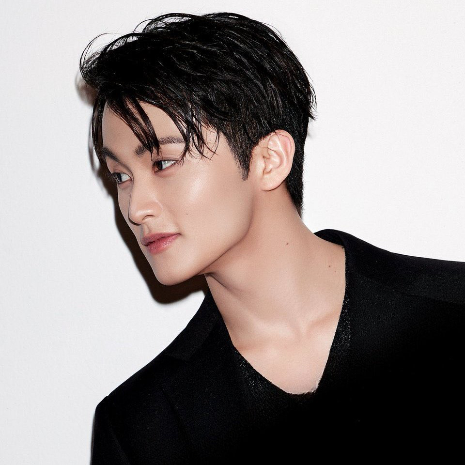 Recent activity shot of Mark (NCT 127, NCT DREAM)