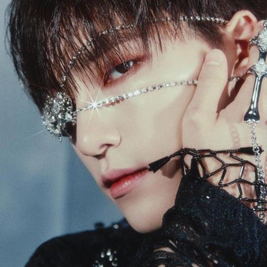 Behind-the-scenes cut of Dino (SEVENTEEN)