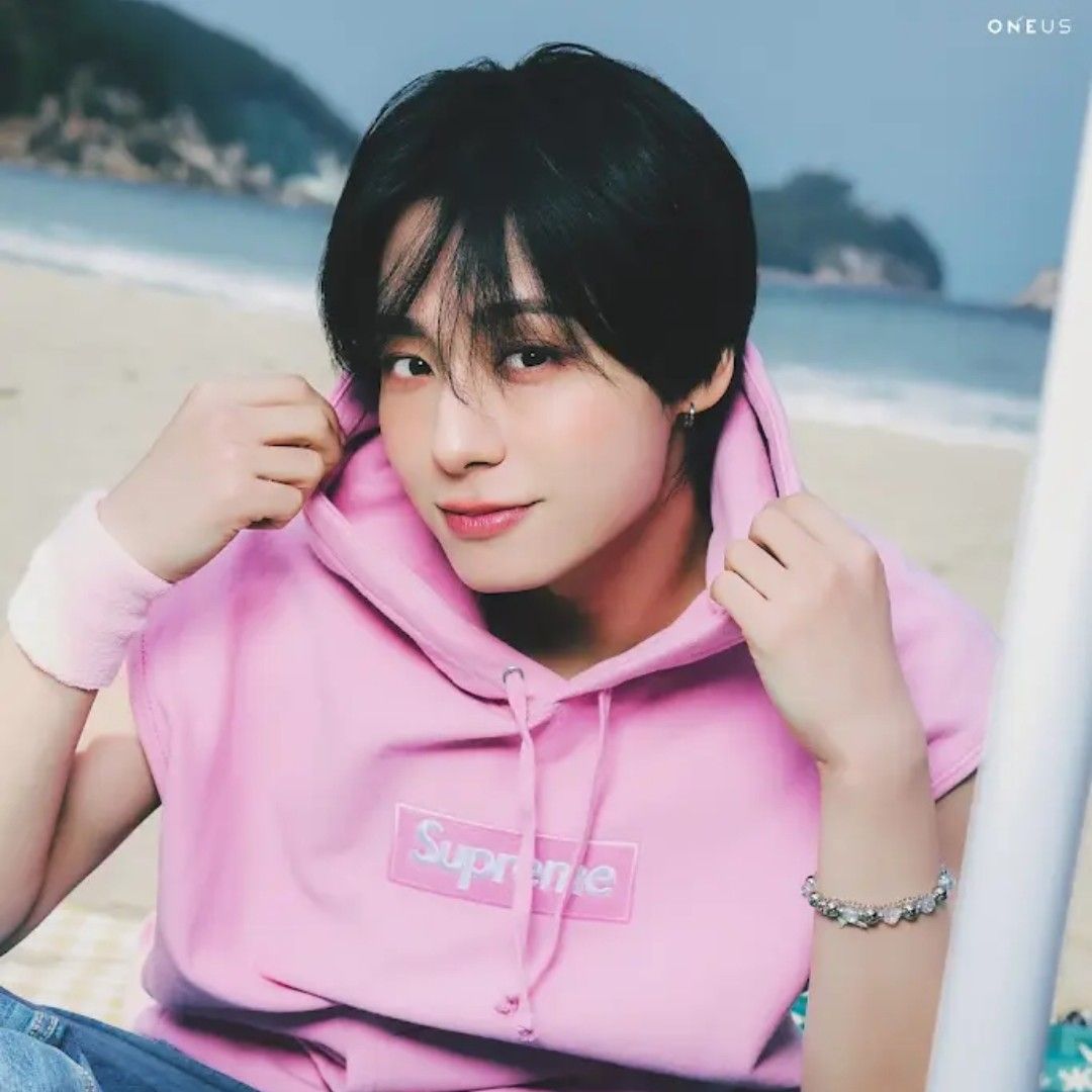 Recent activity shot of Hwanwoong (ONEUS)