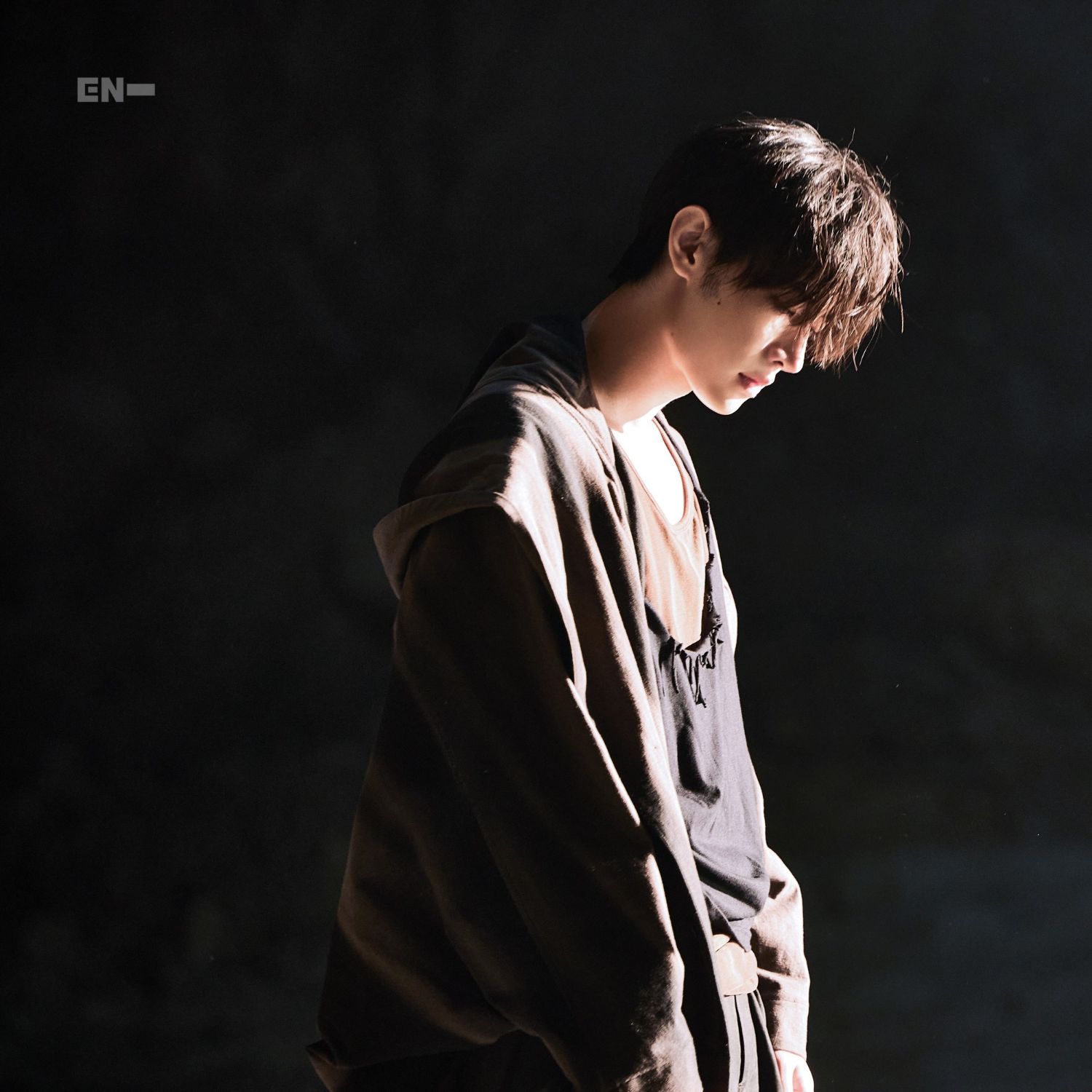 Recent activity shot of Sunghoon (ENHYPEN)