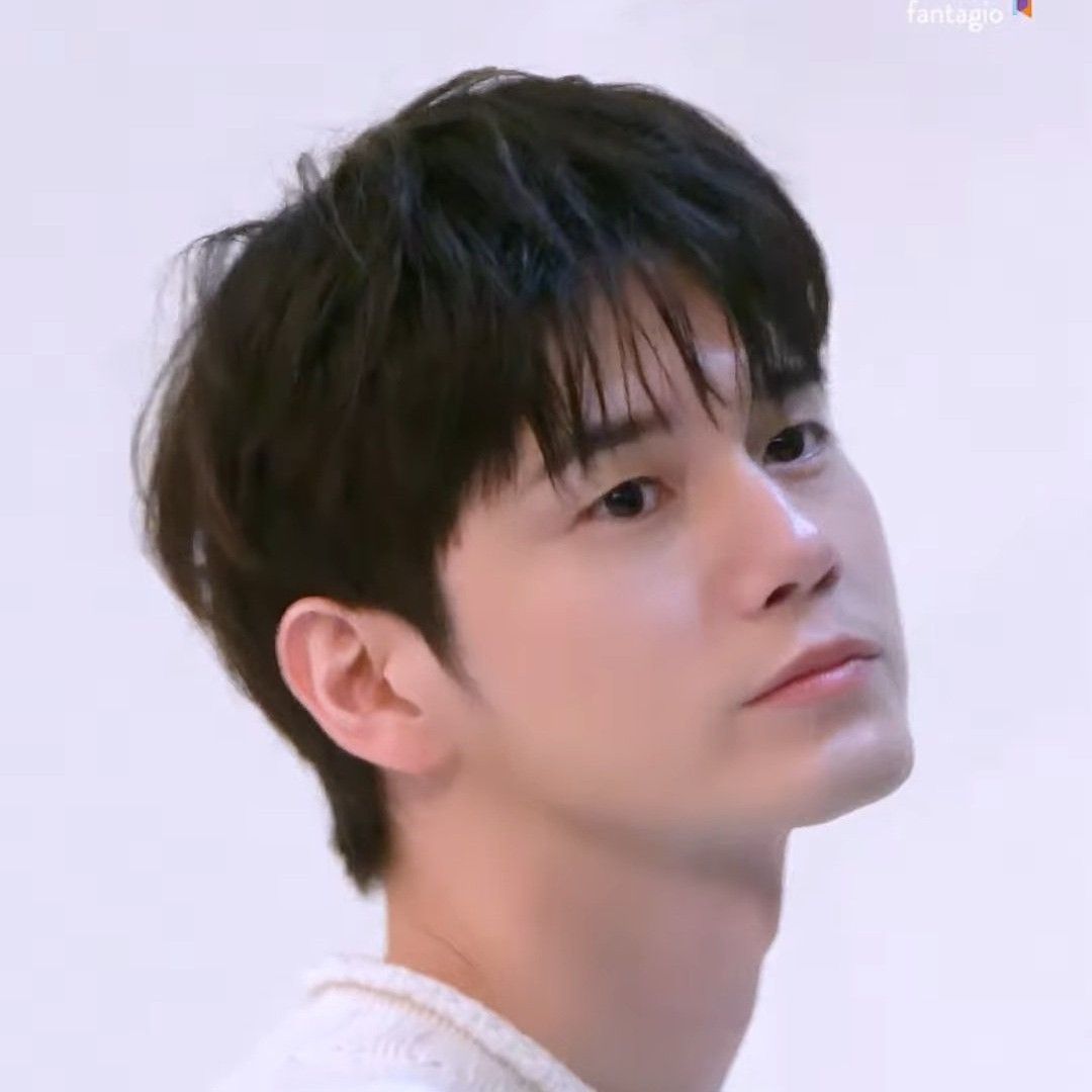 A moment captured by Ong Seongwu's fan