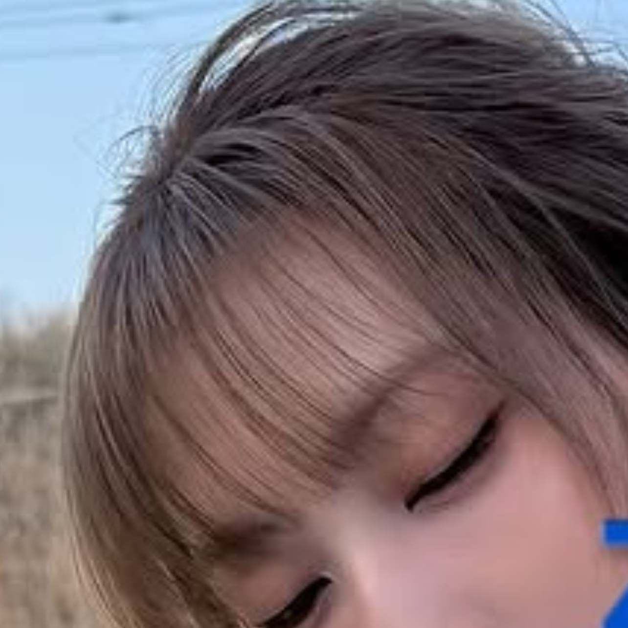 Behind-the-scenes cut of Momo (TWICE)