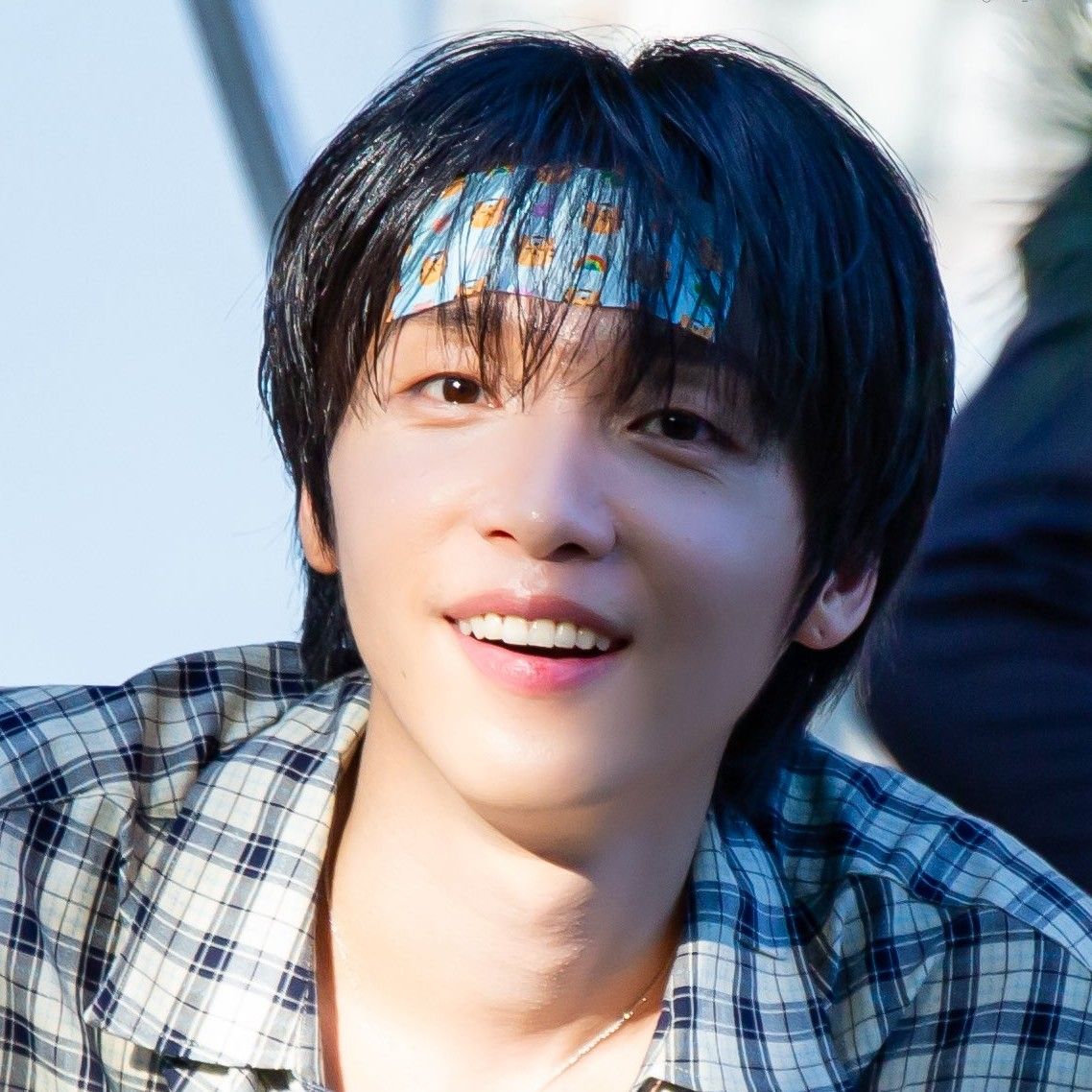 Recent activity shot of Jeong Sewoon
