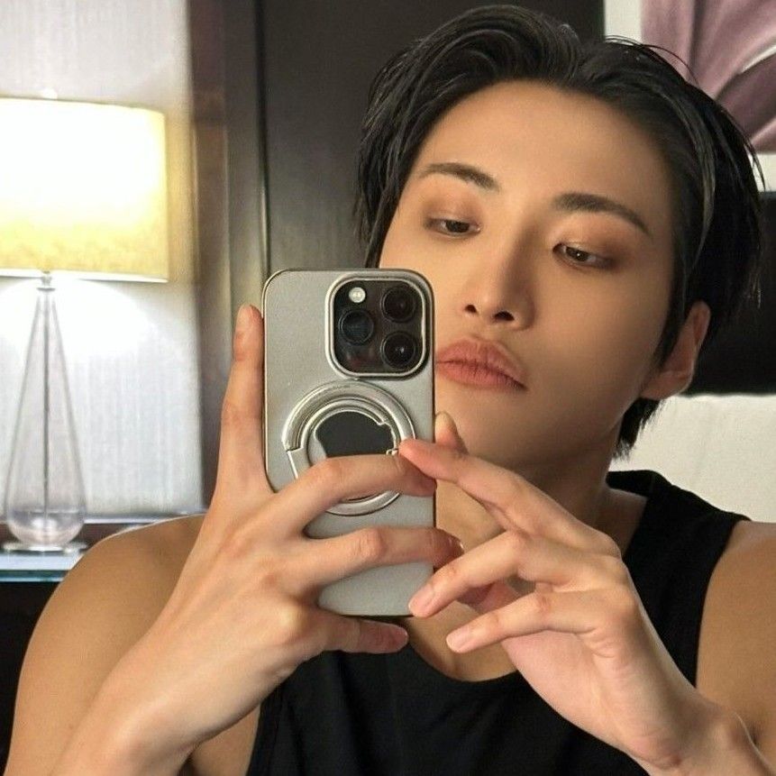 Behind-the-scenes cut of Seonghwa (ATEEZ)