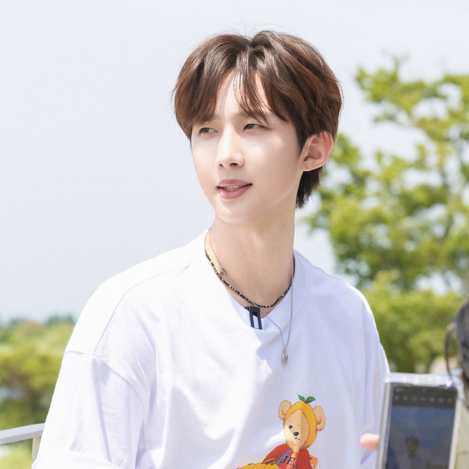 Recent activity shot of Hui (PENTAGON)
